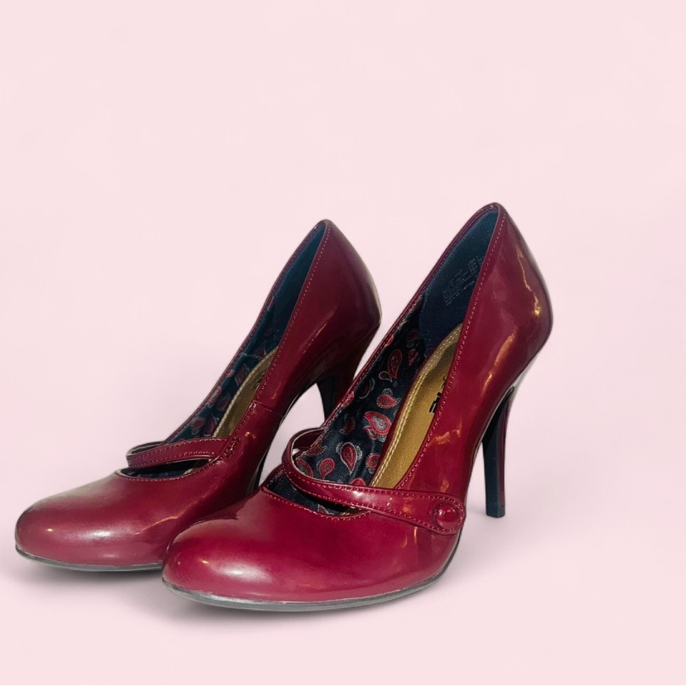 American Eagle Outfitters Burgundy Patent Mary Jane Heels - Picture 2 of 3